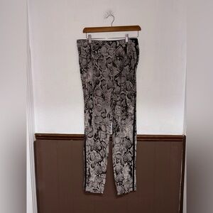 BCBGMaxazria | Gray Printed Pants